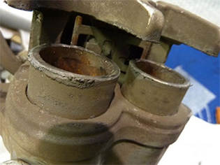 キャリパーピストン1