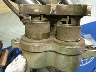 キャリパーピストン2