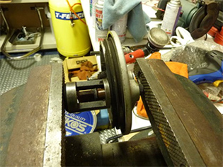 後ろのブレーキ