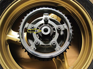 リアーホイールを車体から外したところ